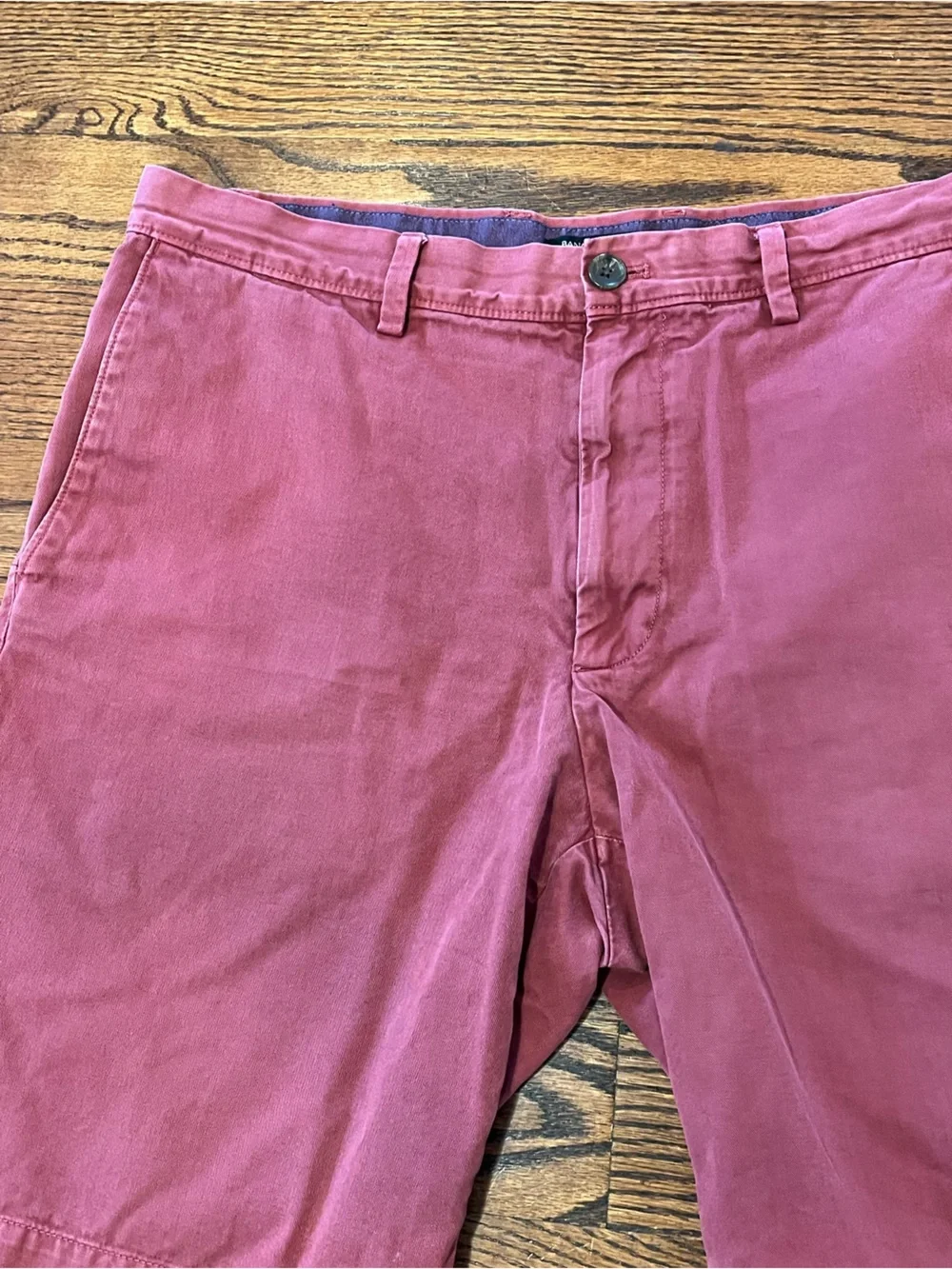 Banana Republic Men's Burgundy Casual Shorts size 34